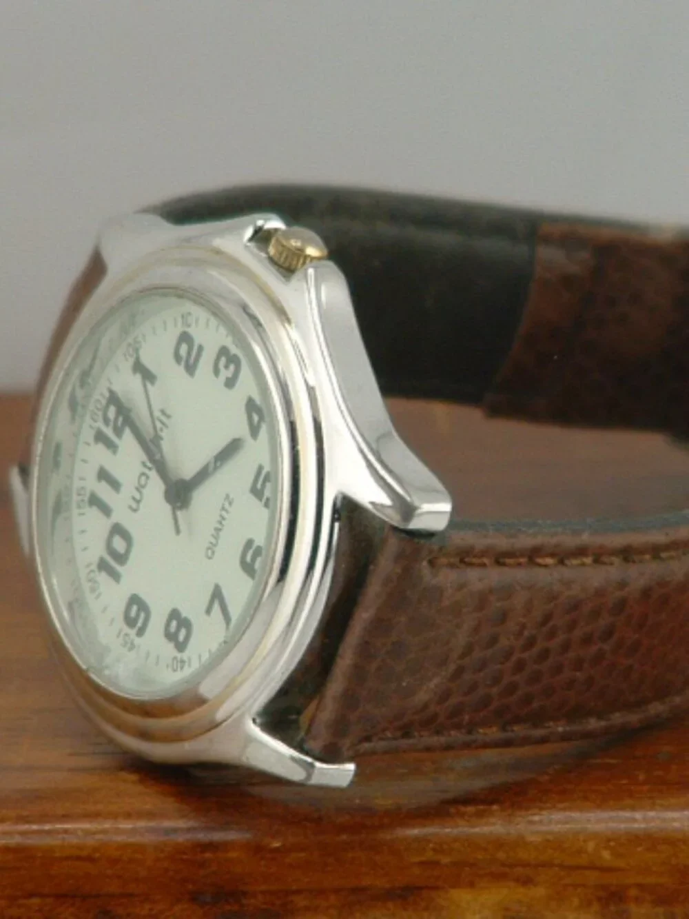 Pre- Owned Men's Vintage Watch It Analog Casual Watch